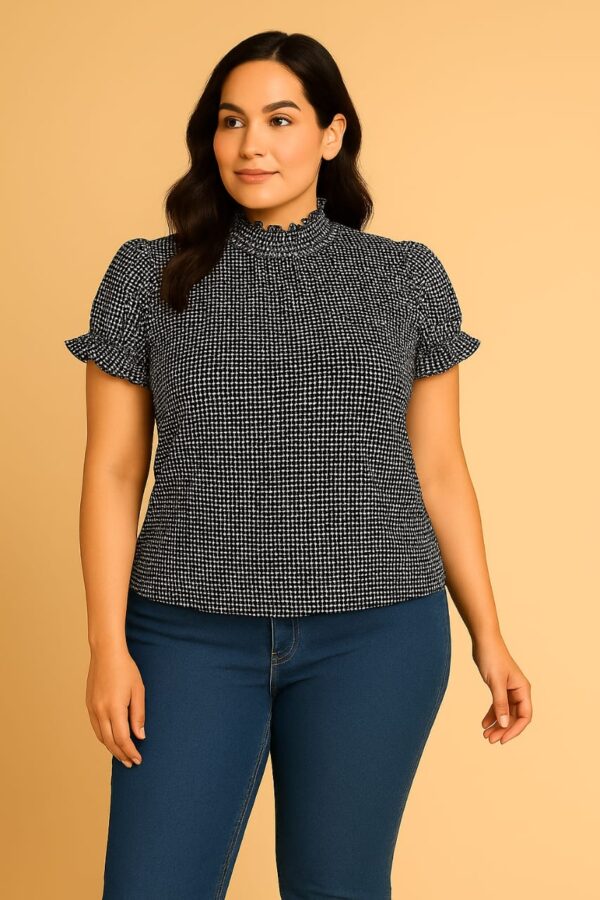 women fasionable lycra TOP size- XL colour:-  black and white